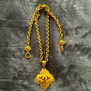 Vintage CC Pendant Gold Necklace
